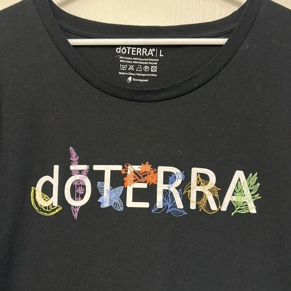 Women's doTERRA Black Graphic Low Crewneck Pullover Shirt Size Large EUC #0083 - Picture 2 of 4